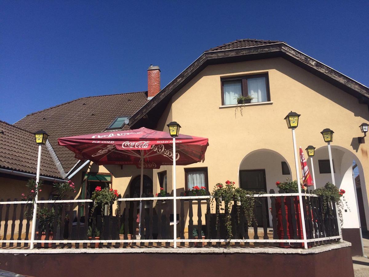 Bed and Breakfast Teke Panzio Körmend Exterior foto